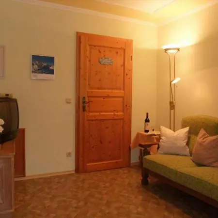 Untersuessenbrunn Apartment *